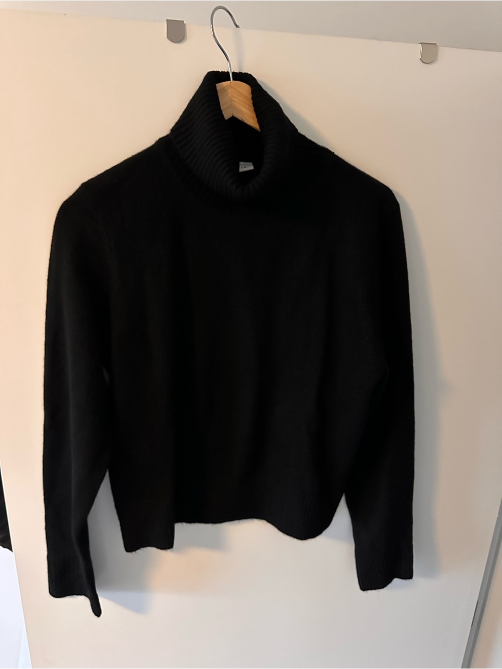 Twik Black Turtleneck Sweater L
